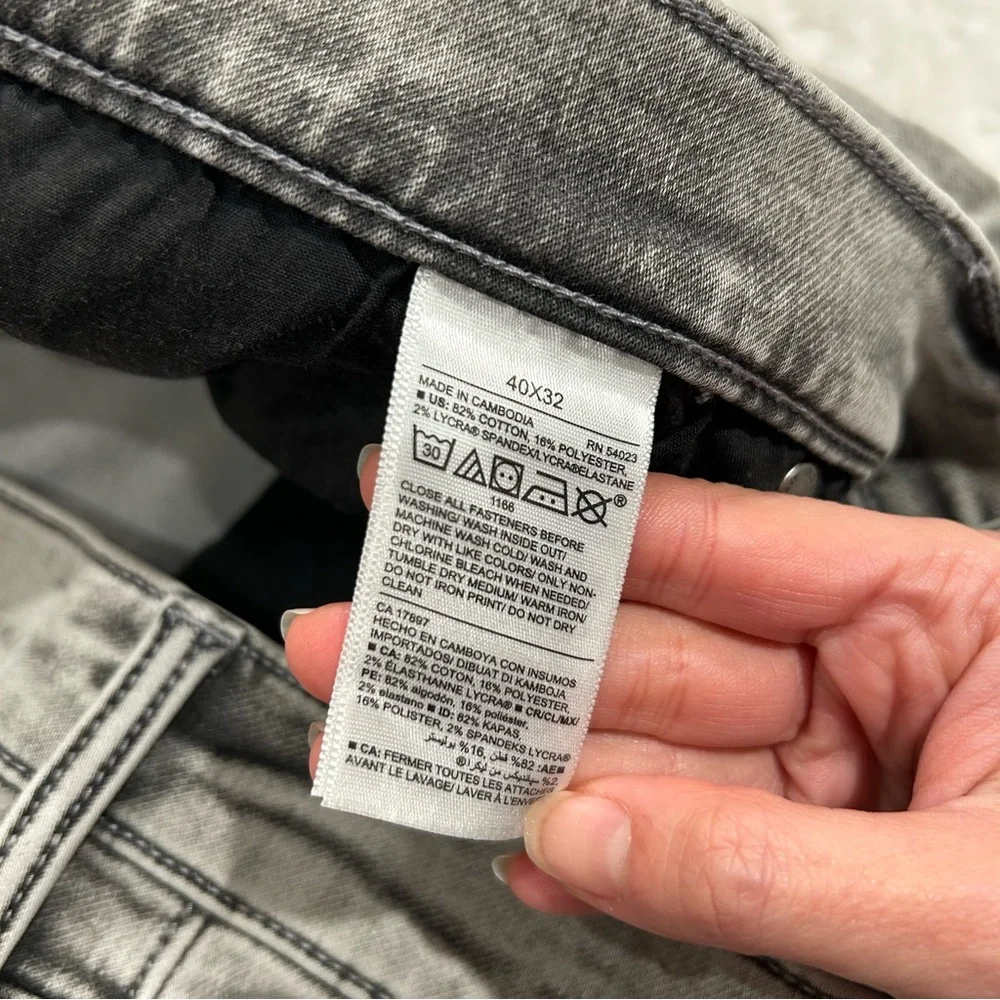 NWT Old Navy Gray Slim Built-In Tough 24/7 Jeans 40x32 - Picture 6 of 8